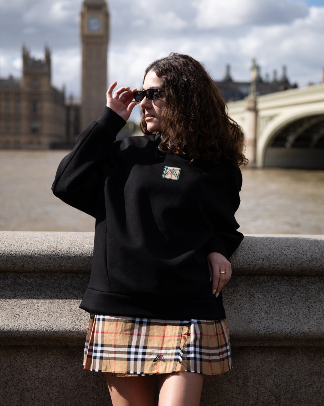 HYDE PARK TRAINER / BLACK TEA