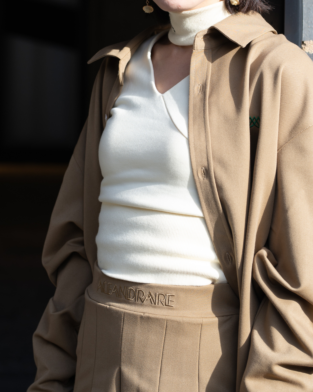 KNIGHTSBRIDGE CHOKER NECK / ROYAL MILK