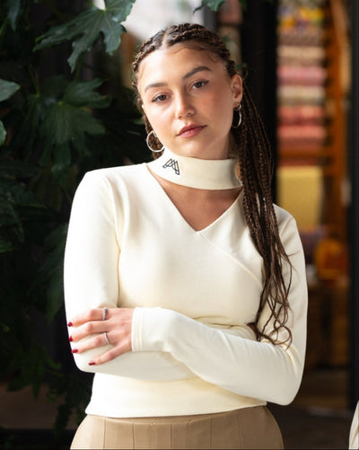 KNIGHTSBRIDGE CHOKER NECK / ROYAL MILK