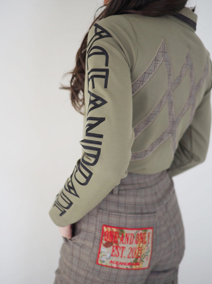 ACEANDRARE　ジップアップロゴポロ　カーキ 42nd St / ジップアップ ロゴ ポロ / KAHKI – ACEANDRARE